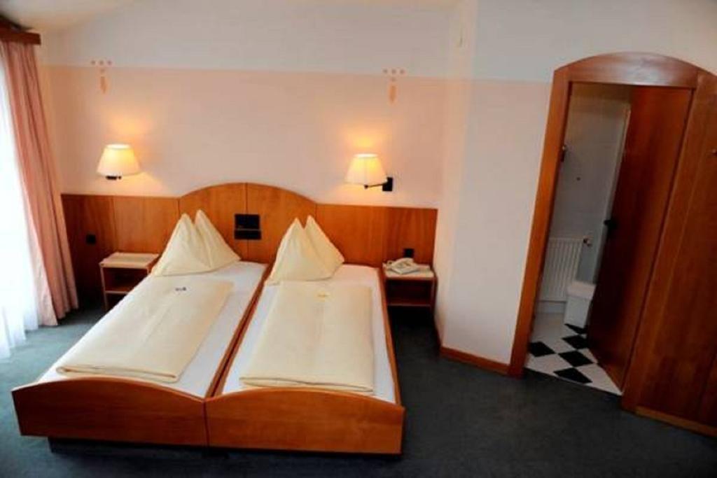 Hotel Edlingerwirt - Sauna & Golfsimulator Inklusive Spittal an der Drau Exterior photo